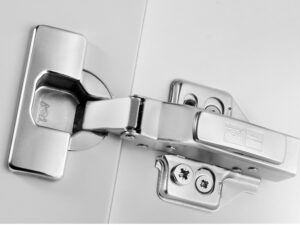 :Fgv Asia Integra 105° soft close hinge designed for smooth kitchen cabinet hinge operation.