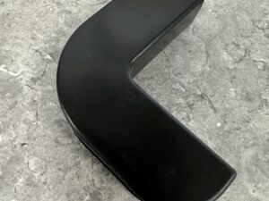 wardrbor corner bracket - black